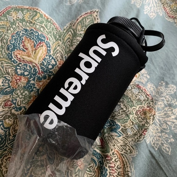 Supreme Nalgene Water Bottle SS20 - Picture 3 of 5